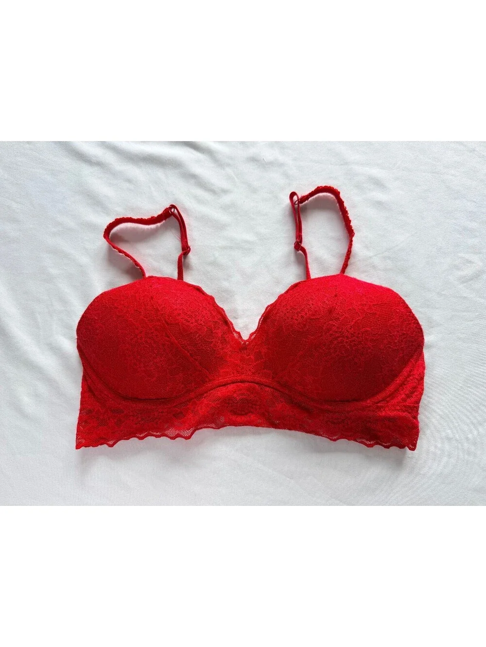 Victoria's Secret PINK Red Lace Bralette Lightly Lined Wireless Size M